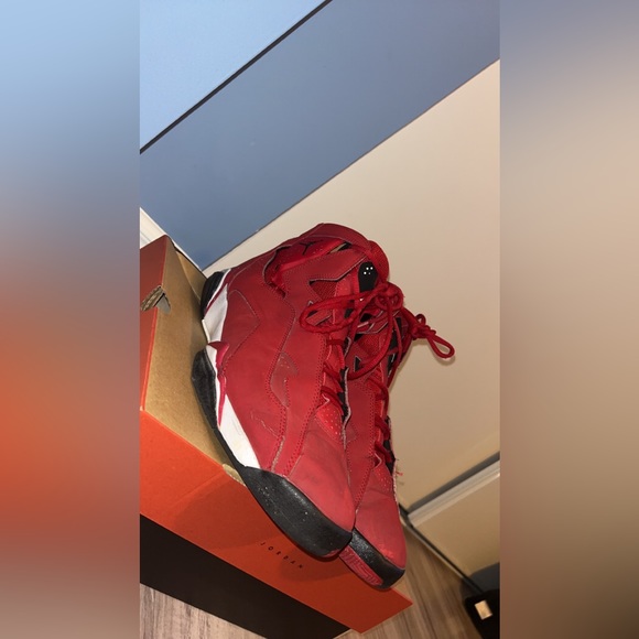 Jordan’s 7 - Picture 1 of 7